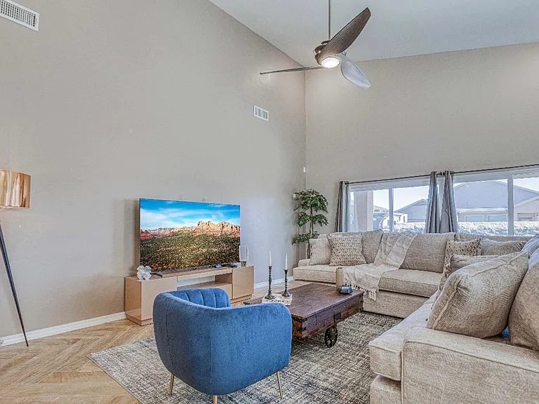 2816 Sammy Cervantes St — Photo 5