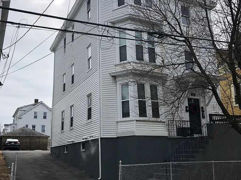 100 Tell St #2 — Photo 16