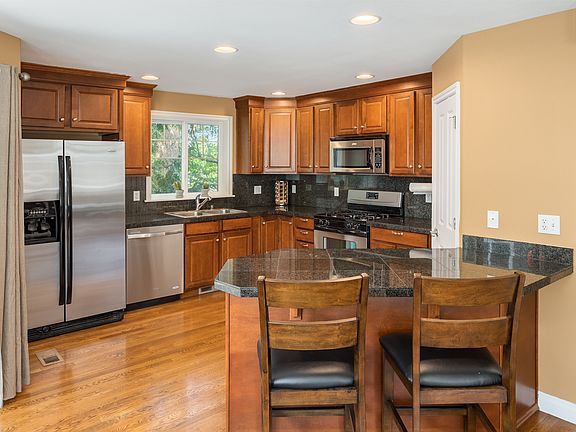 3rd image of 21412 50th Ave W #8