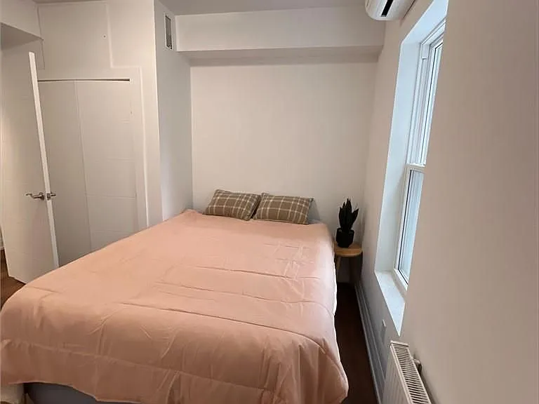 4876 Simcoe St #1 — Photo 17