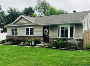 1043 E Elm Tree Rd, Rossford, OH 43460