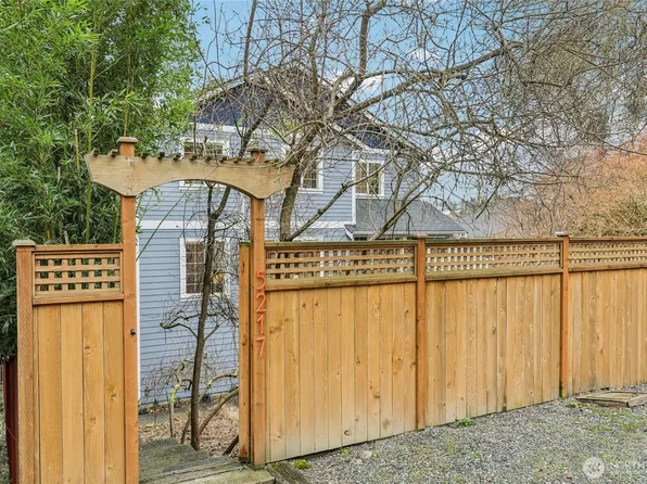 5217 23rd Avenue SW, Seattle, WA 98106
