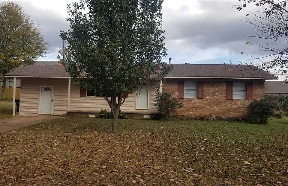 1st image of 110 Maryella Dr
