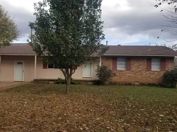 110 Maryella Dr, Searcy, AR 72143