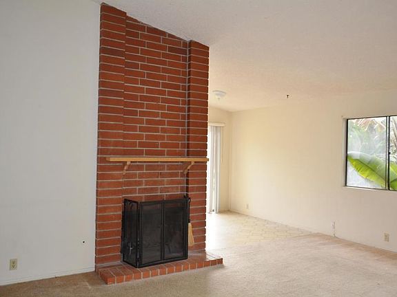 3rd image of 4765 El Carro Ln