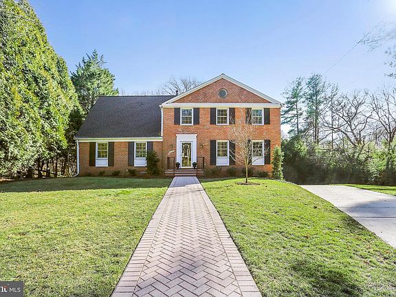 2nd image of 7024 Tilden Ln
