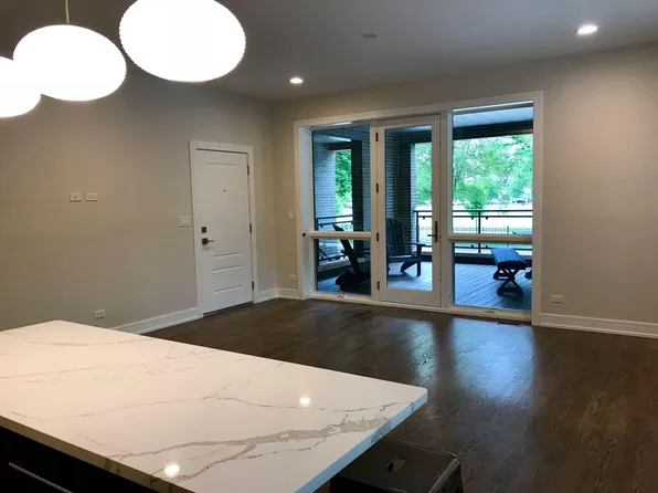 1120 W Polk St, Chicago, IL