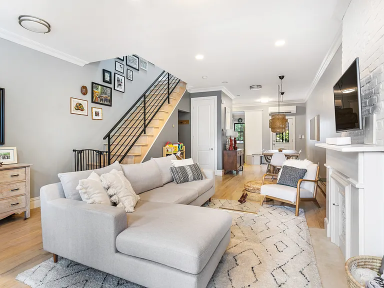 1385 Herkimer St #2 — Photo 2