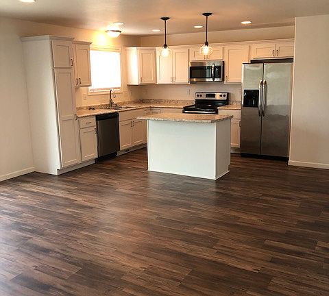 2nd image of 5948 36th St S