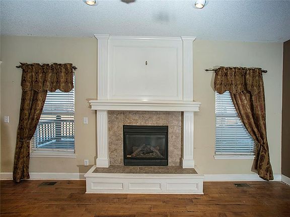 5th image of 1132 S 12th St