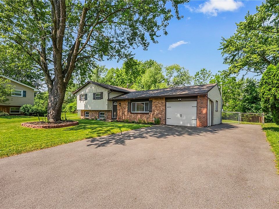 1st image of 25 Green Ivy Cir