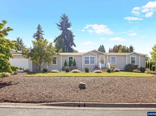 1015 Oak St, Silverton, OR