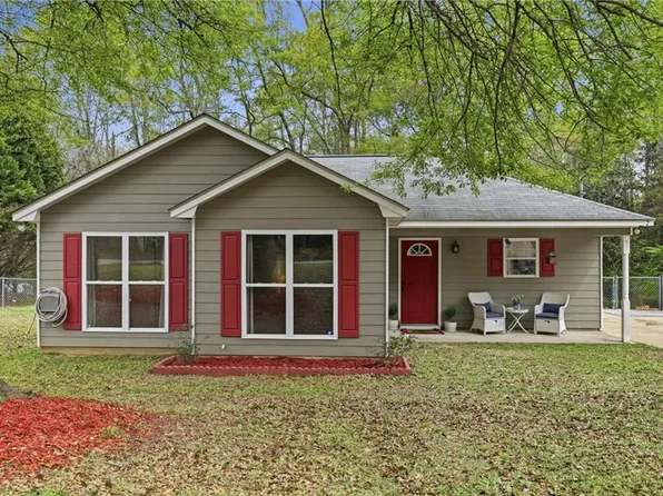 7 Mann St, Phenix City, AL 36869