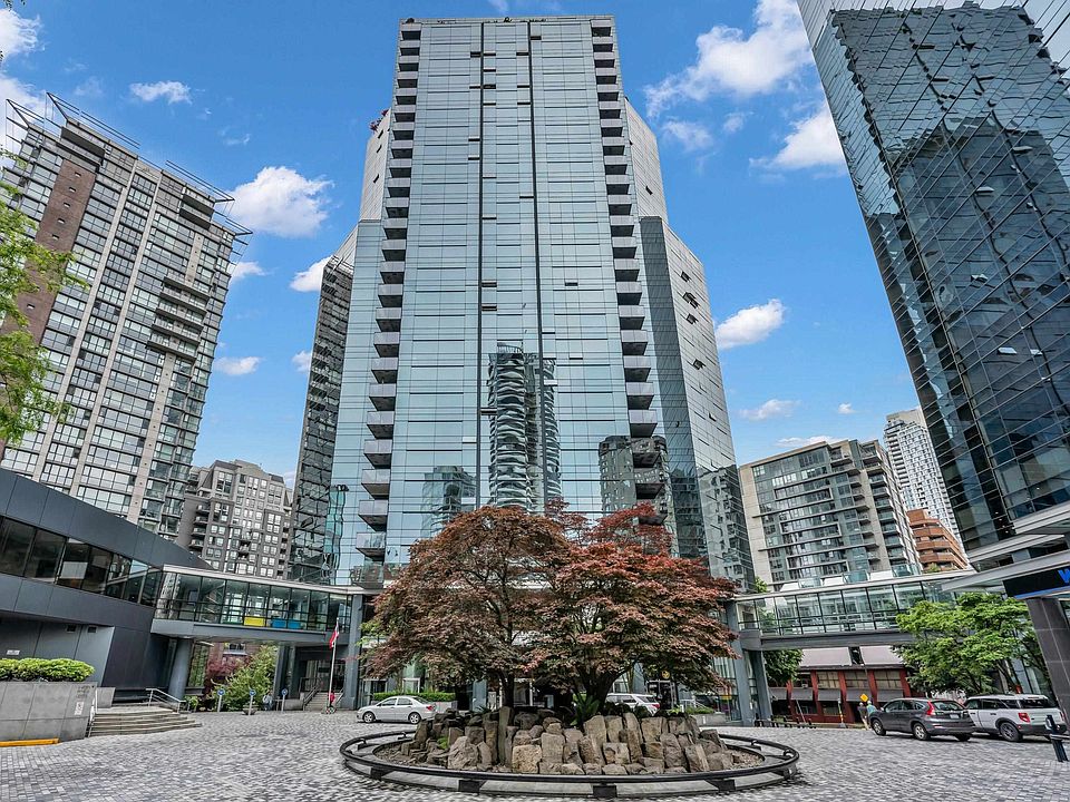 1st image of 1050 Burrard St #910