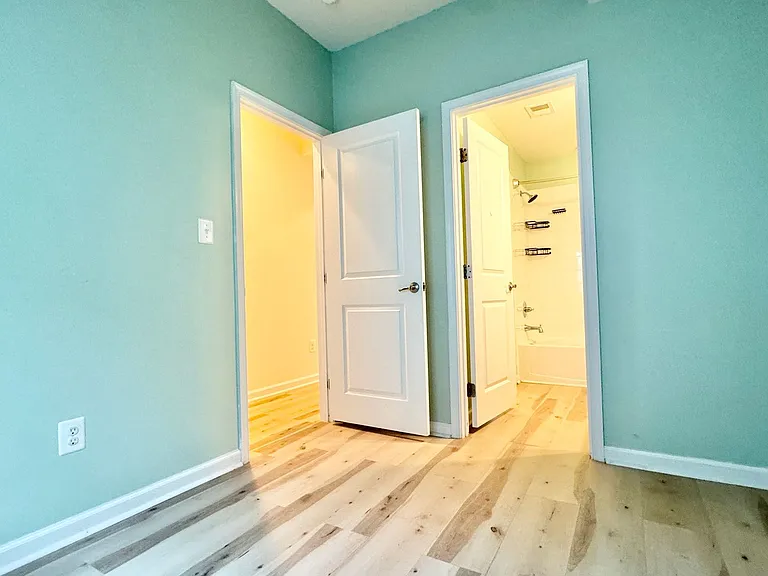 127 Streamview Dr — Photo 24