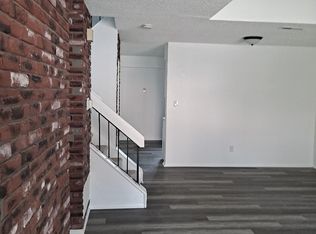 10 Dover Dr, Lindenwold, NJ 08021