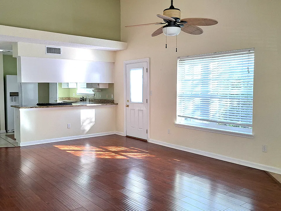 3024 Royal Palm Way
