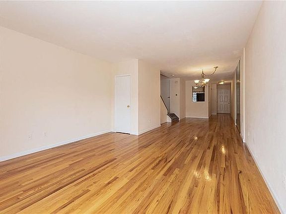 5th image of 137 Gateway Dr