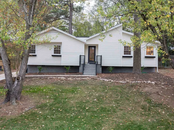 5220 Old Forge Cir, Raleigh, NC 27609