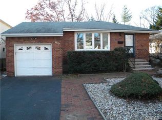 1464 Dartmouth St, Baldwin, NY 11510