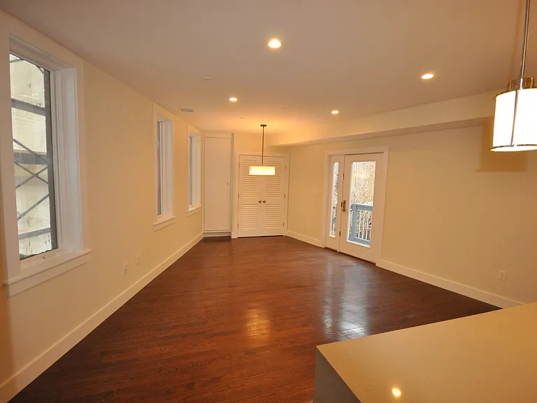 20 Sussex St #1B — Photo 5