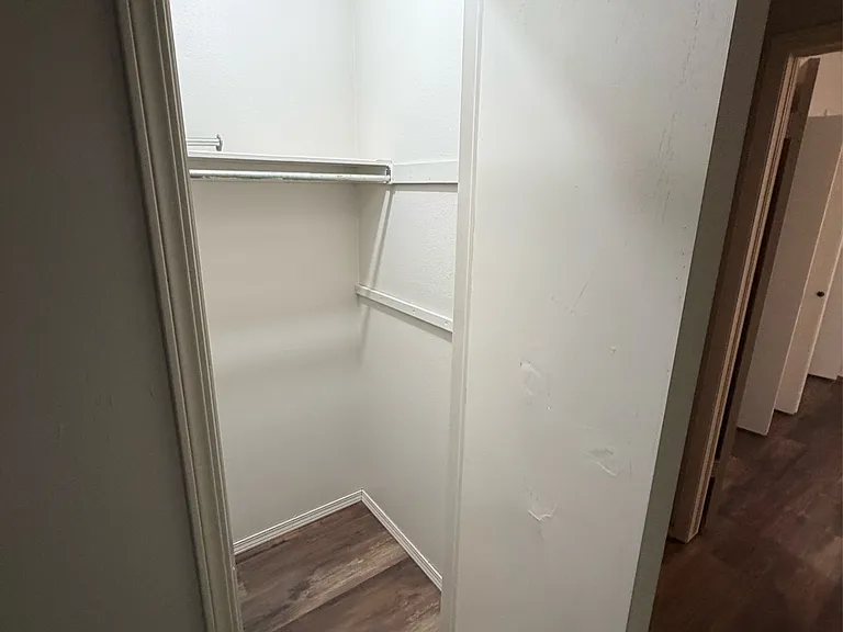 814 SW 25th St — Photo 16