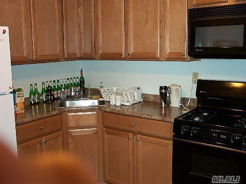 2nd image of 320 Tudor Ln