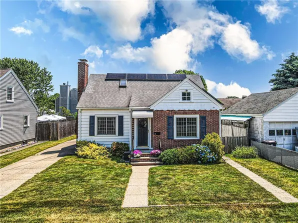 13 Rosemont Ave, Pawtucket, RI 02861