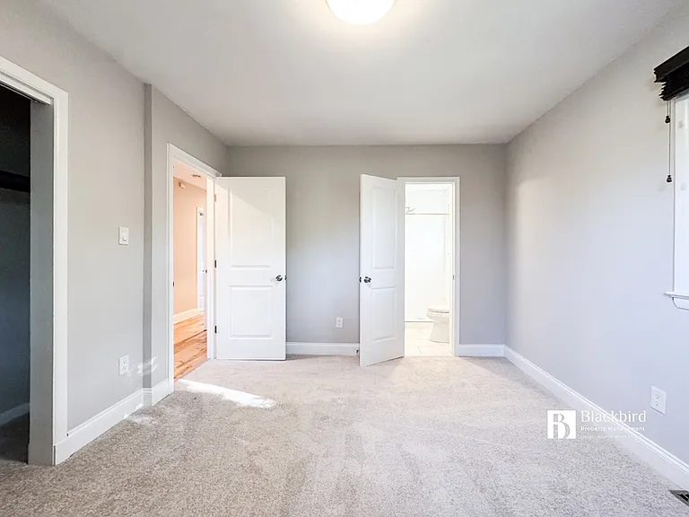 11901 Crestwood Ave S — Photo 11