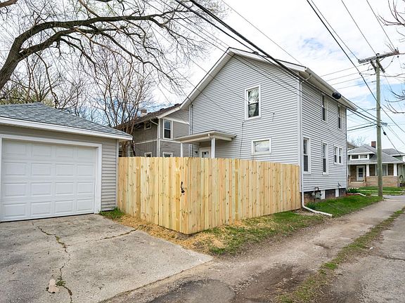 4th image of 1817 Riedmiller Ave