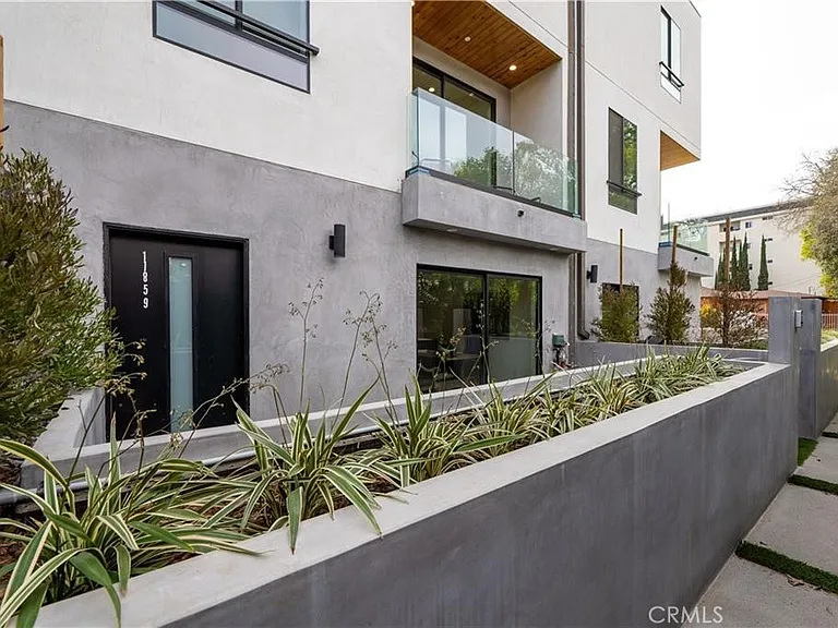 11858 W Flower Ln — Photo 40