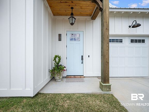 3rd image of 101 Cotswold Ln