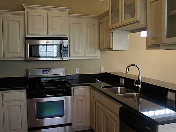 5th image of 544 N Tennyson Ln