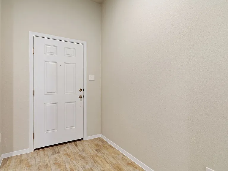3704 Stillwood Ln — Photo 3