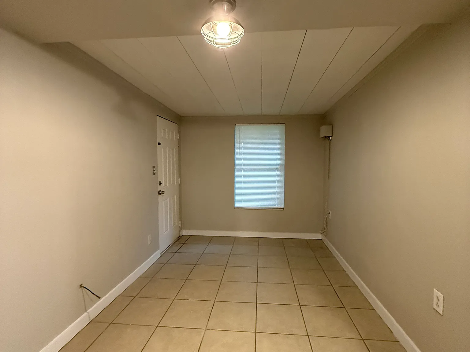 4 bed, 1692 sqft, $2,100 — Photo 4