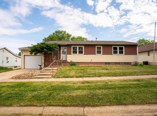1203 L Ave, Grundy Center, IA 50638