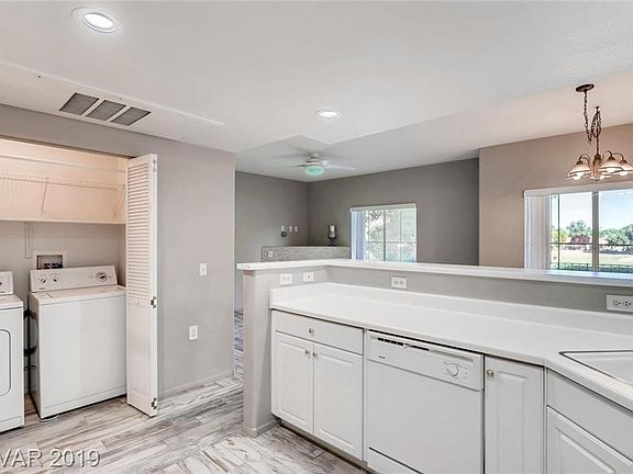 4th image of 3400 Cabana Dr Unit 1072