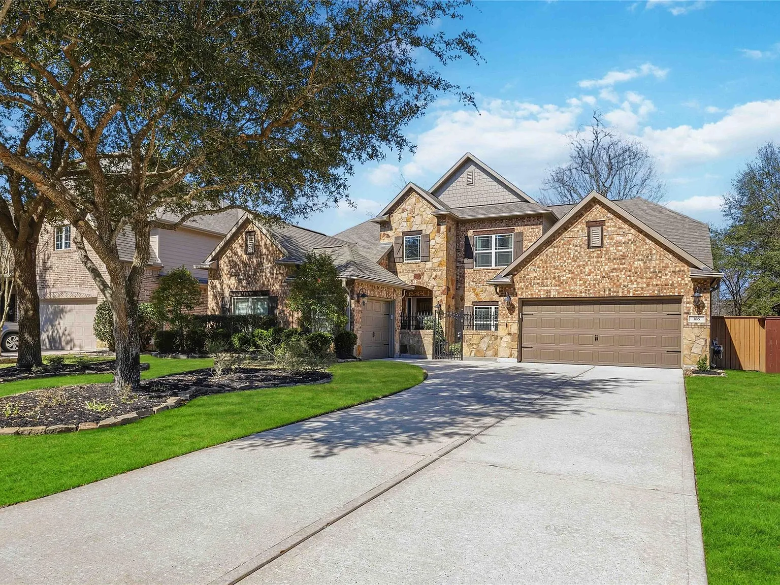 5 bed, 4.0 bath, 3766 sqft, $6,500 — Photo 1