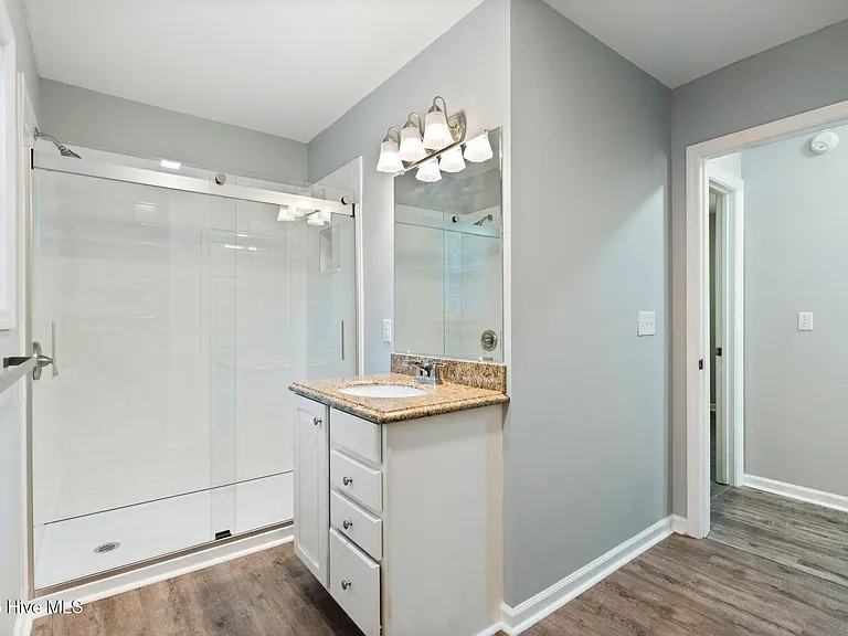 4304 Spirea Dr #B — Photo 10