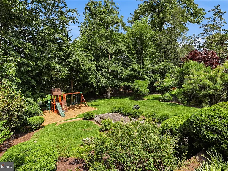 2316 N Stafford St — Photo 53