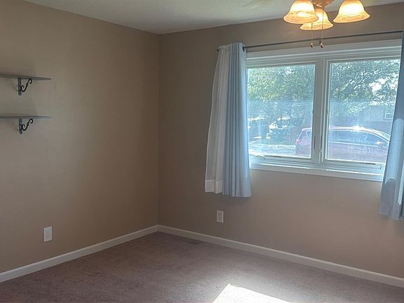 2nd image of 2541 Ridge Rd