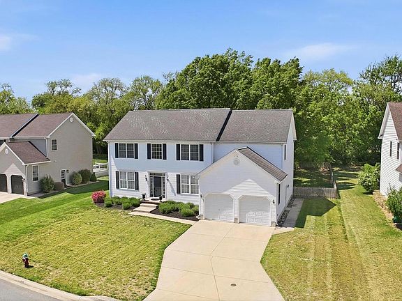 2nd image of 81 Jillian Ct