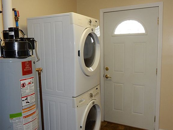 5th image of 2716 Anzio Ave