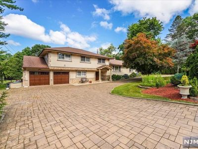 199 Werimus Rd, Woodcliff Lake, NJ, 07677