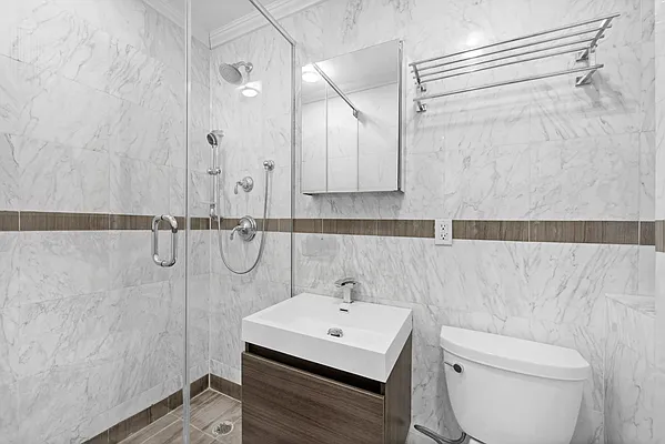 Rented by VRE | media 6