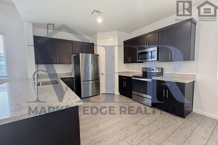 1st image of 721 E Carol Ave #B