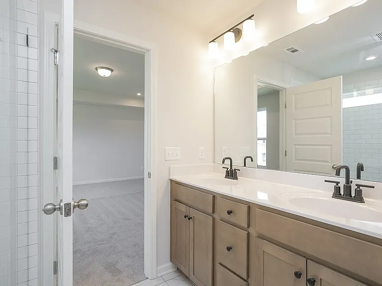 5401 Zinnia Ln E — Photo 18