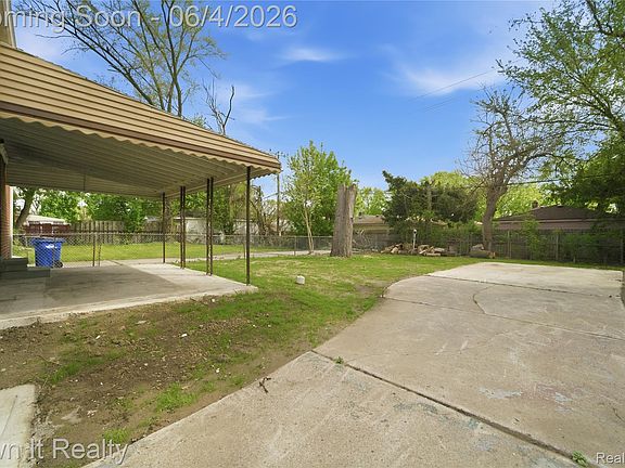 2nd image of 19420 Berg Rd