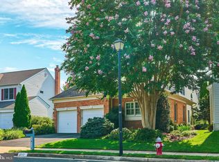 3717 Freehill Ln, Fairfax, VA 22033