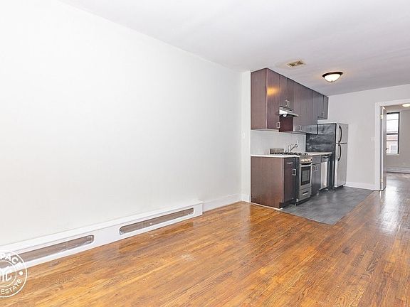 5th image of 838 Jefferson Ave #8V